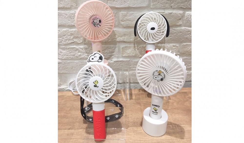 スヌーピータウンショップ 大人気 ハンディファン発売中 タカシマヤ ゲートタワーモール